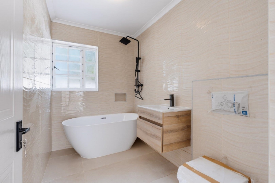 4 Bedroom Property for Sale in Hout Bay Western Cape